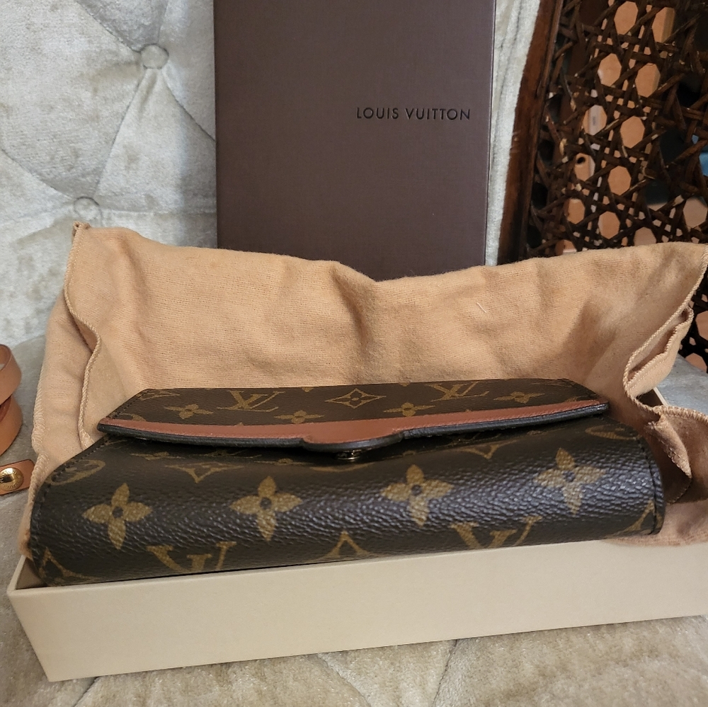 (SOLD)Authentic Louis Vuitton belt pouch - Picture 4 of 6